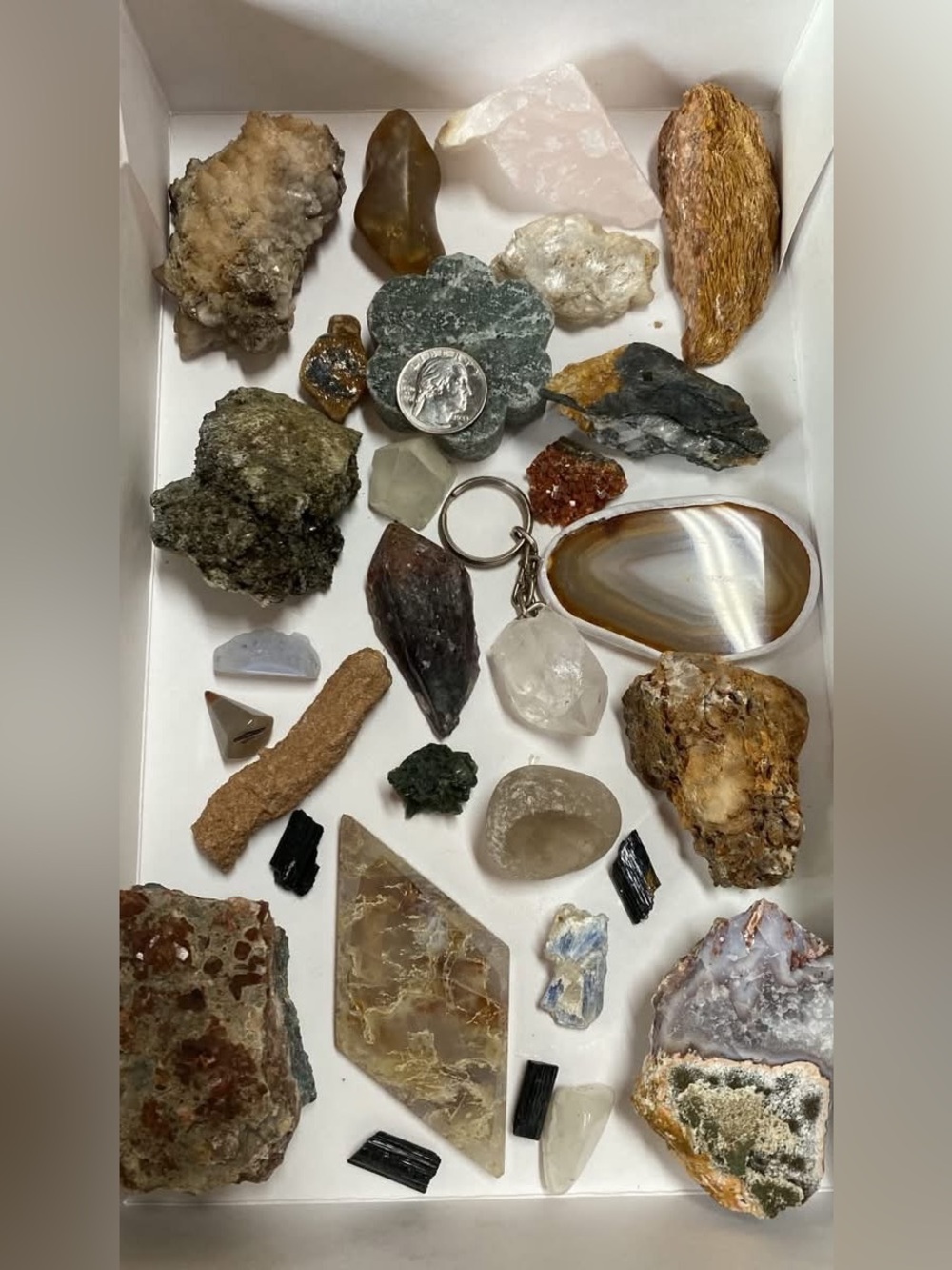 Raw and half polished stone bundle